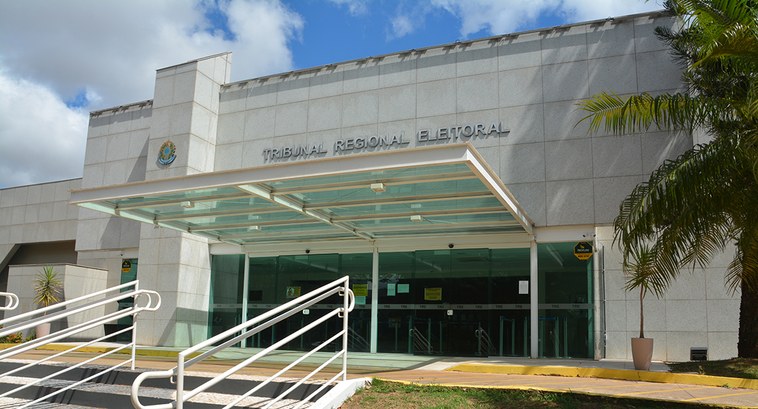 Partidos têm até o dia 15 para registrarem candidaturas nos tribunais