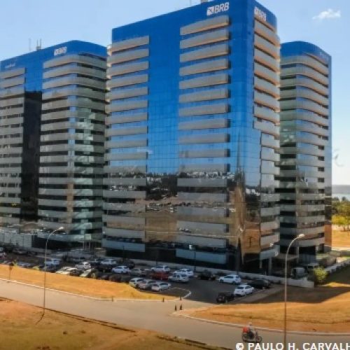 Justiça afasta temporariamente presidente e diretor do BRB