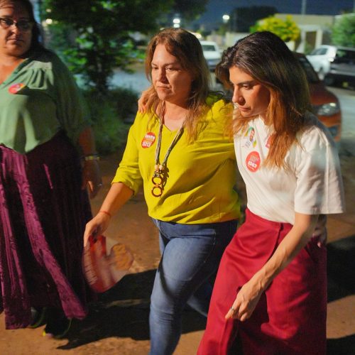 Sandra Maria leva campanha a Bonito ao lado de Camila Jara