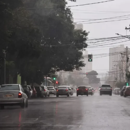Estado está sob aviso de tempestade (Foto: Nathalia Alcântara, Midiamax)
