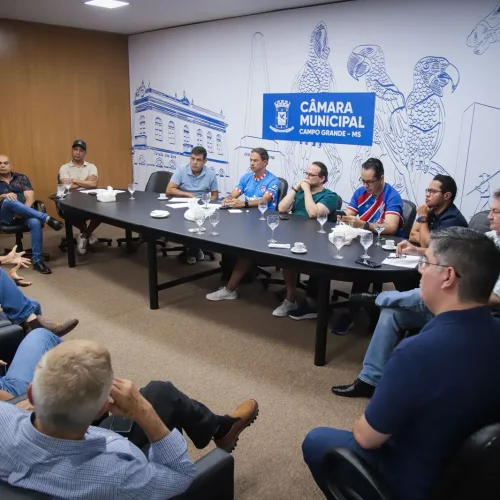 Reunião foi realizada na manhã deste sábado com 15 vereadores presentes. (Assessoria)