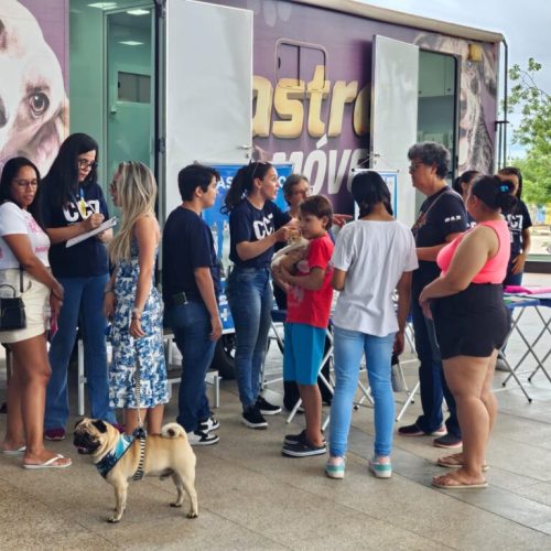 Sesau leva Castramóvel, vacinação e educação em saúde para o Shopping Bosque dos Ipês