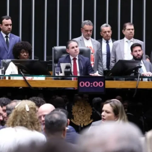Câmara aprova, em primeiro turno, PEC do fim da escala 6×1