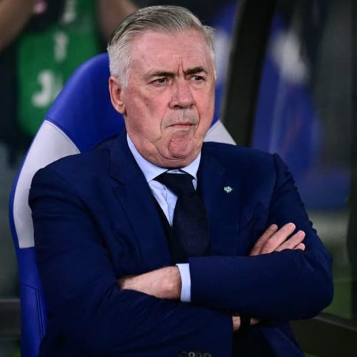 Carlo Ancelotti conheceu segunda derrota no comando da Seleção (Foto: Yuichi Yamazaki/AFP)