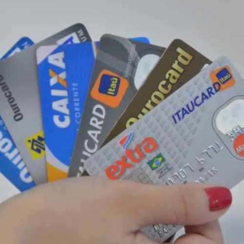 Cartão de crédito é principal meio de endividamento. (Arquivo, Agência Brasil)