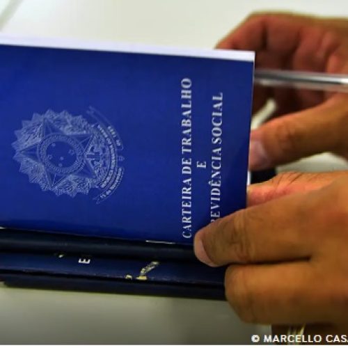 Desemprego no 2º trimestre é 5,4%, o menor já registrado no período