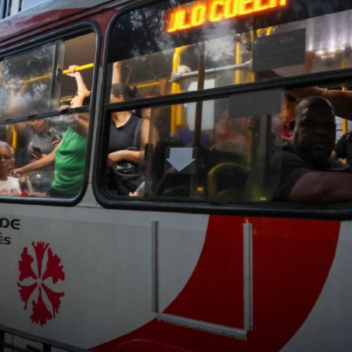 Ônibus do Consórcio Guaicurus lotado. (Pietra Dorneles, Jornal Midiamax)