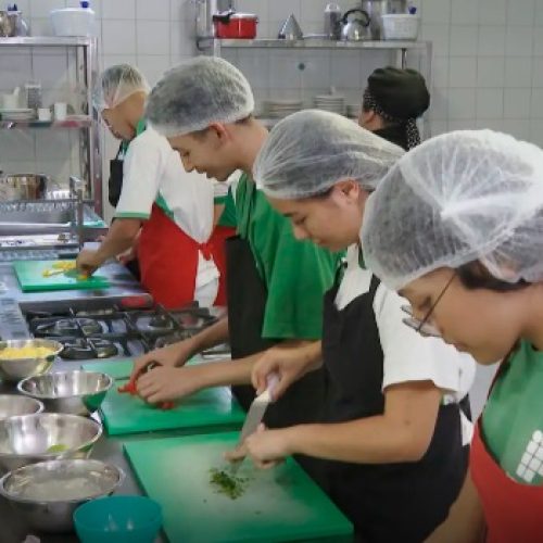 Desemprego até maio cai para 5,6%, o menor já registrado no período