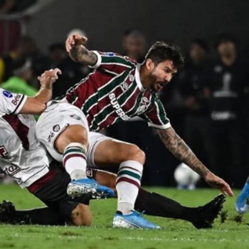 Fluminense tem bola na trave nos acréscimos, mas empata com o Lanús e dá adeus à Sul-Americana